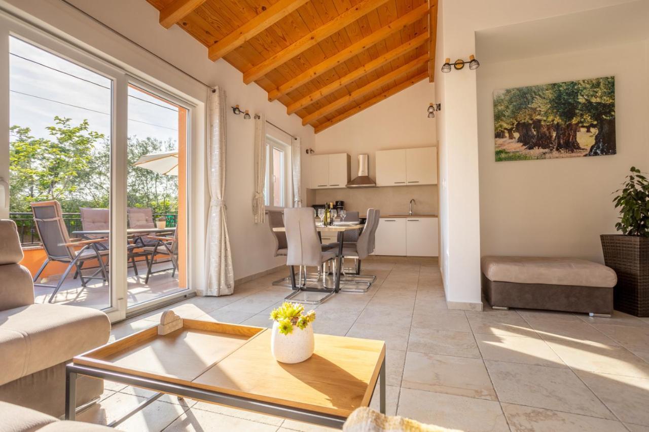 Nenadici  Holiday House Toici מראה חיצוני תמונה