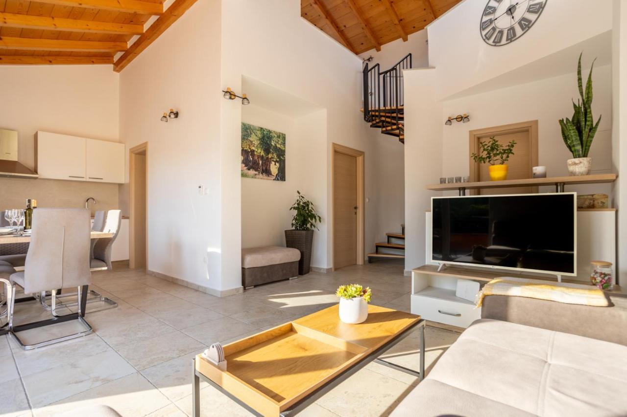 Nenadici  Holiday House Toici מראה חיצוני תמונה