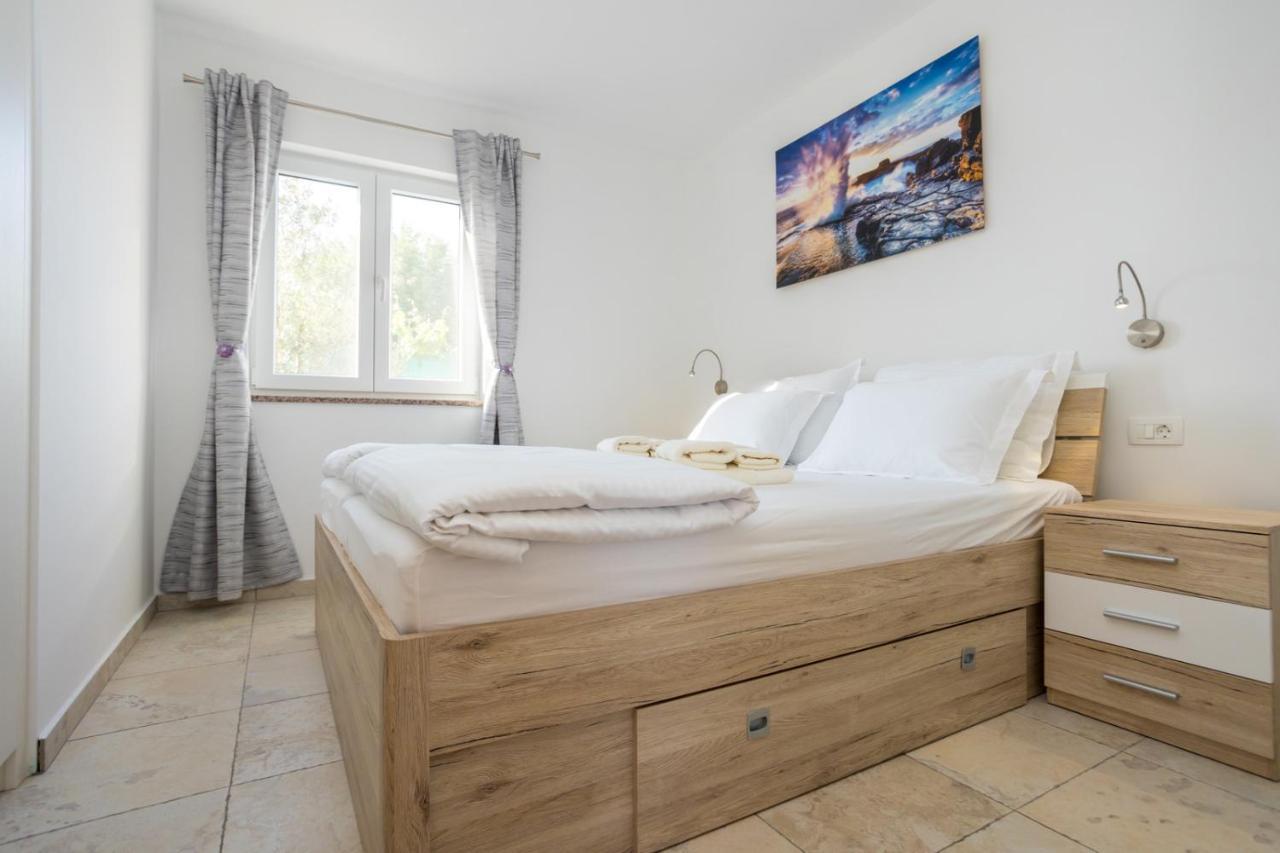 Nenadici  Holiday House Toici מראה חיצוני תמונה