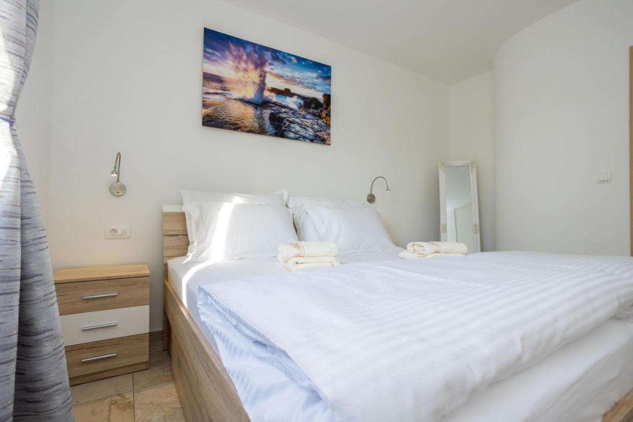 Nenadici  Holiday House Toici מראה חיצוני תמונה