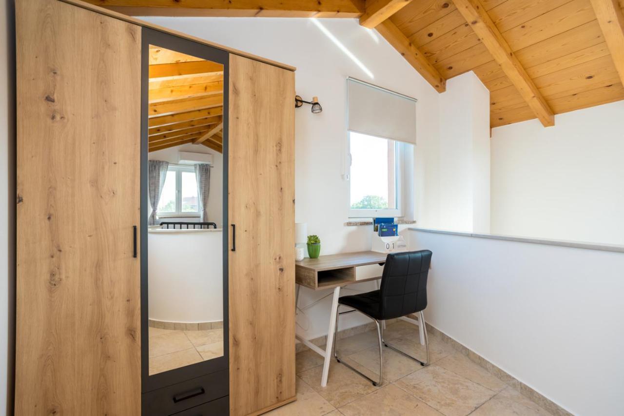 Nenadici  Holiday House Toici מראה חיצוני תמונה